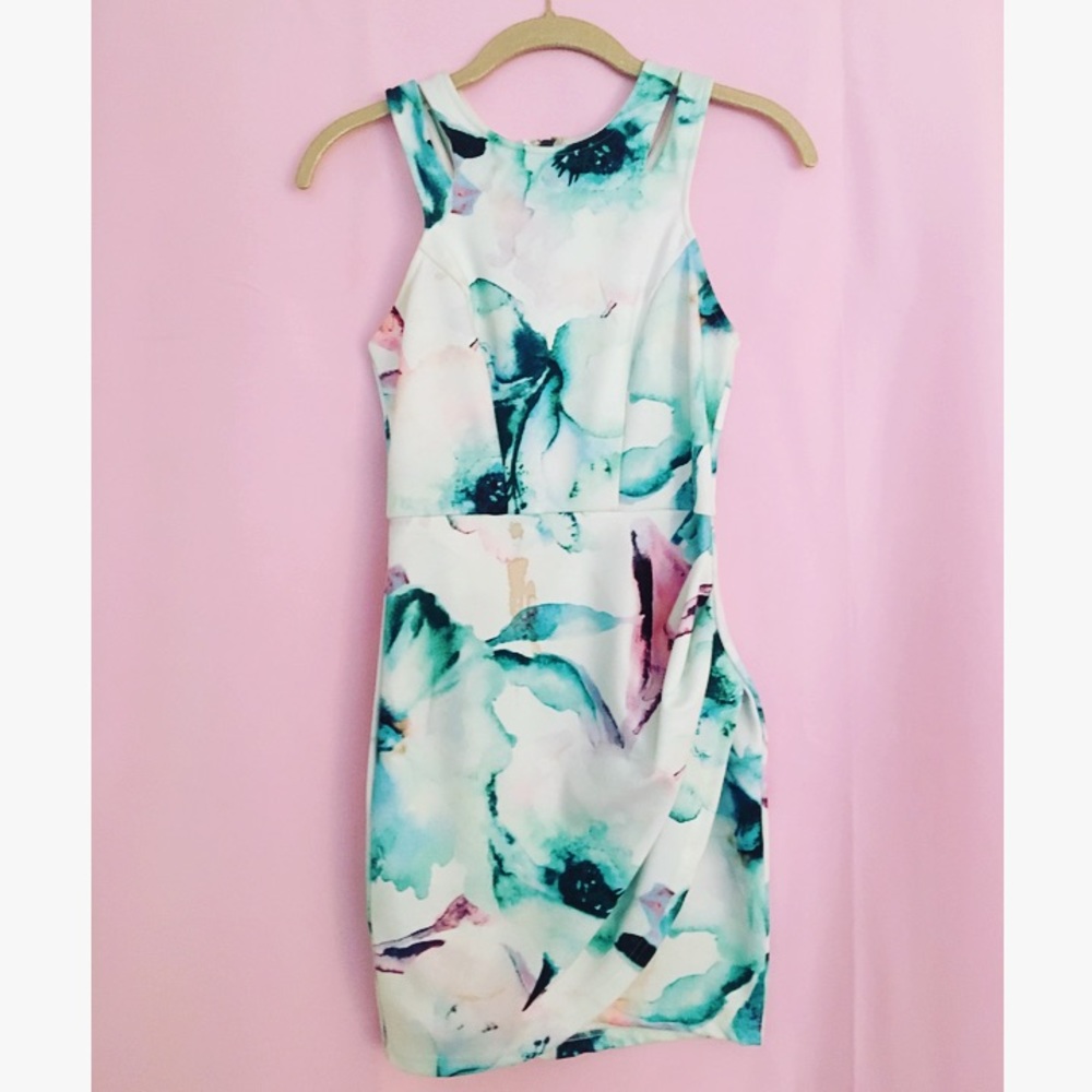 Hello Molly 🎀 Charmed Life Dress